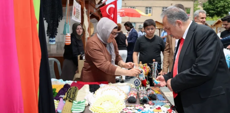 BU PAZAR TALAS'IN İKİNCİ MAHARETLİ ELLERİ
