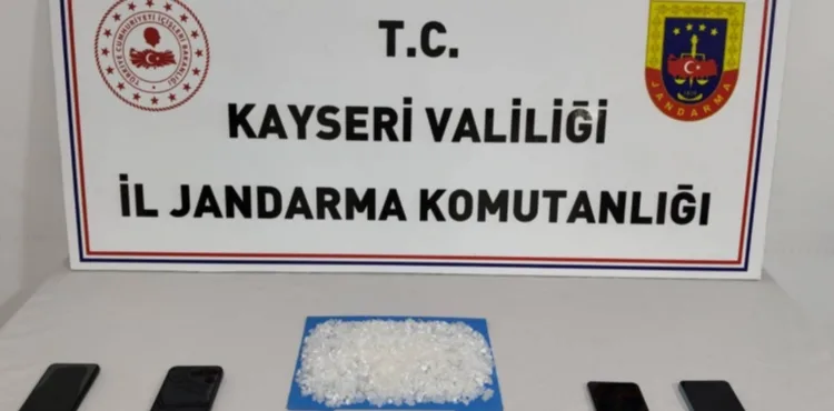 Kayseri’de uyuşturucu operasyonu: 4 gözaltı