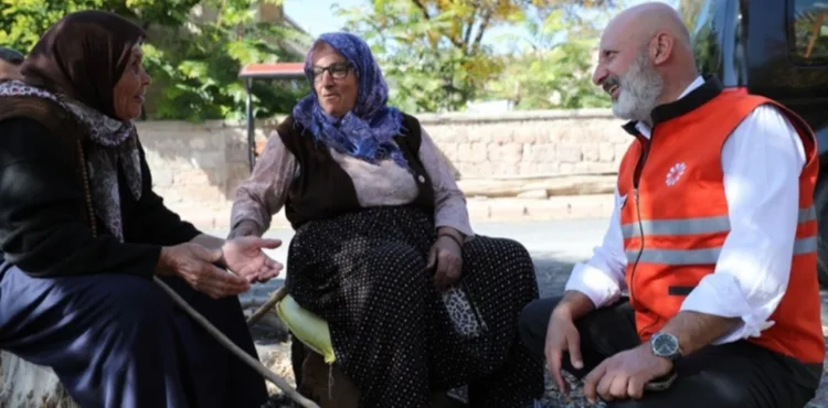 KOCASİNAN’IN KIRSAL MAHALLELERİNDE YAZ MESAİSİ SÜRÜYOR