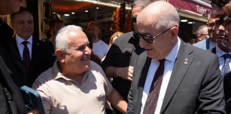 Ümit Özdağ Kayseri’de partililer ve vatandaşlarla buluştu