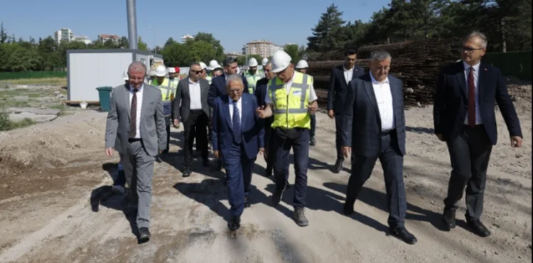 KARTAL KATLI KAVŞAĞI PROJESİNİ İNCELEYEN BAŞKAN BÜYÜKKILIÇ: “YIL SONUNA TRAFİĞE AÇILACAK”