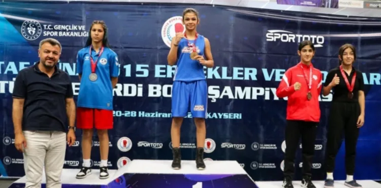 U-15 Türkiye Ferdi Boks Şampiyonası Sona Erdi: Kayseri'ye 3 Bronz Madalya