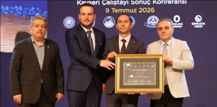 ERÜ Tıp Fakültesi 52. Dönem Mezunlarını Verdi