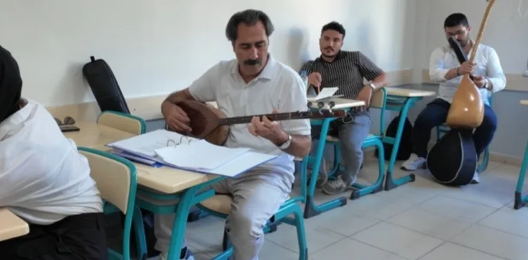 KAYMEK ŞİİR ATÖLYESİ KURSU’NDA GELENEKTEN GELECEĞE SAZLI SÖZLÜ YOLCULUK