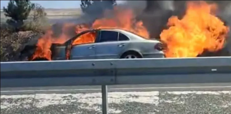 Kayseri’de otomobil yangını