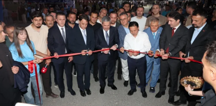 BÜYÜKŞEHİR BELEDİYESİ SPOR A.Ş., ÂŞIK SEYRANİ FESTİVALİ'NDE MİNİKLERİN NEŞESİNE ORTAK OLDU