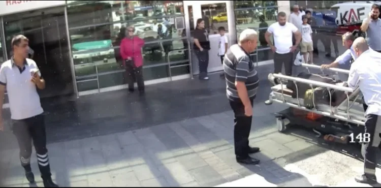 YOLCU OTOBÜSTE FENALAŞTI, ŞOFÖR HASTANEYE YETİŞTİRDİ