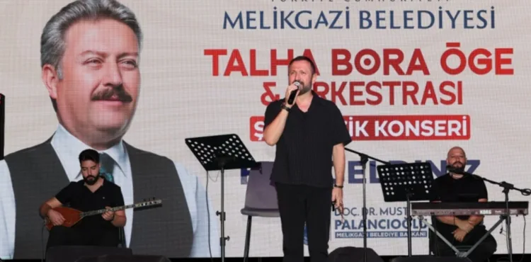 MELİKGAZİ, YİNE GÜZEL BİR KONSERE DAHA EV SAHİPLİĞİ YAPTI