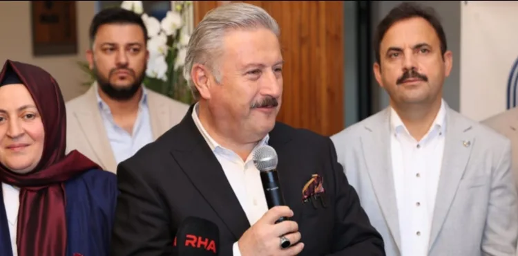 HER BİRİNİN AYRI HİKAYESİ OLAN HEYBELER SANAT MELİKGAZİ’DE YOĞUN İLGİYLE GÖRÜCÜYE ÇIKTI