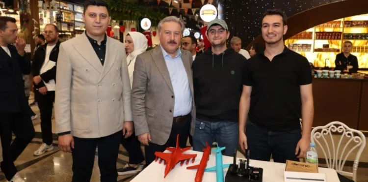 ÇARŞI MELİKGAZİ’DE TEKNOLOJİ VE BİLİMLE DOLU BİR GÜN YAŞANDI