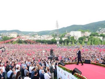 Chp Cumhurbakan Aday Muharrem nce Bursada...