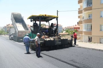 M. Akif Ersoy Mahallesinde Scak Asfalt almasna Baland