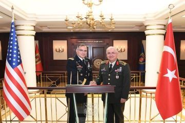 ABD Avrupa Kuvvetleri Komutan Orgeneral Curtis M. SCAPARROTTInin Ziyareti