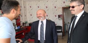 Bakan olakbayrakdar Camikebir Mahallesini ziyaret etti