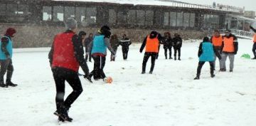 Erciyes'te youn kar ya etkili oldu
