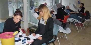KOCASNAN BELEDYESݒNN PERSONEL KIZILAYA KAN BAILADI
