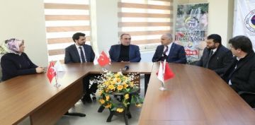 Bakan ztrk Yahyal Ticaret Odas'n ziyaret etti
