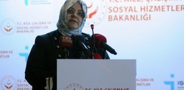 Bakan Seluk aklad! 'Kathane'de madur olanlara 745 bin TL kaynak aktarld'