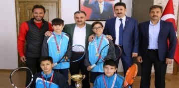 Kayseri Kort Tenis Turnuvasnn ampiyonu; Develi