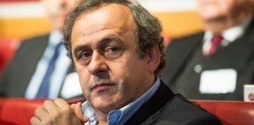 Eski UEFA Bakan Michel Platini gzaltna alnd