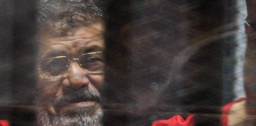 ngiliz gazetesinden Mursi'ye 20 dakika mdahale edilmedii iddias