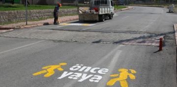 Trafikte ncelik yayalarn