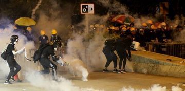 Hong Kong'da protestolar devam ediyor