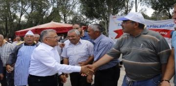 Bakan Bykkl, gurbetilerle