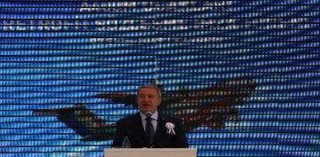 Bakan Akar, ABD'li mevkida Esper ile grecek