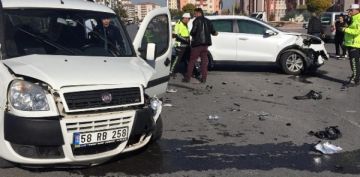 Kayseri'de trafik kazas: 4 yaral