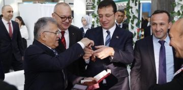 Bakan Bykkl, Belediye Bakanlarna pastrma ikram etti