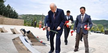 Baheli, lkc ehitler Ant'n ziyaret etti