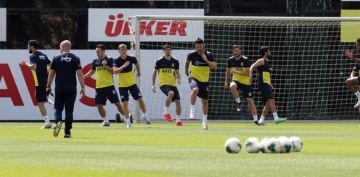 Fenerbahe, Yeni Malatyaspor hazrlklarna ara vermeden balad