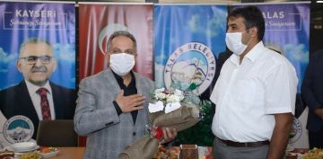 BAKAN YALIN, MUHTARLARLA KI ALIMALARINI DEERLENDRD