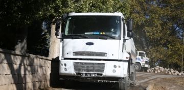 Sarmsaklda Youn Bir alma Devam Ediyor