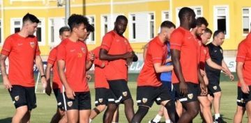 Kayserispor'un 3 yeni transferi antrenmanda