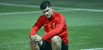 Kayserispor'dan ayrlan Sapunaru, Rapid Bkre ile anlat