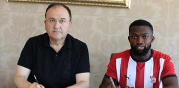 Azubuike Demir Grup Sivasspor'da