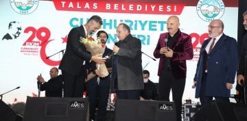 TALASTA MUHTEEM CUMHURYET KONSER