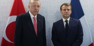 Cumhurbakan Erdoan, Fransa Cumhurbakan Macron ile grt