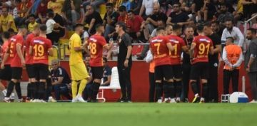 Kayserispor taraftarnn arsna Validen destek