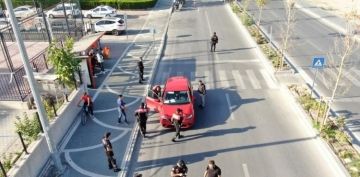 Motosikletli Polis Timleri sua geit vermiyor