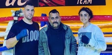 Yusuf ve Mensure, Kick Boks Avrupa ampiyonasndan madalya ile dnd