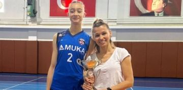 Kayserili gen voleybolcu Minel Nefine milli davet