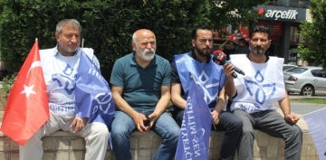 Hrriyeti Eitim-Sen Genel Bakan Yardmcs ztrkten tek kiilik oturma eylemi
