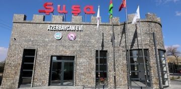 UA AZERBAYCAN EV'NDE AILI HEYECANI