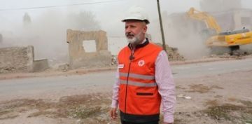BAKAN OLAKBAYRAKDAR, TRKYEDE KEND MKNLARIYLA DNM YAPAN TEK BELEDYEYZ