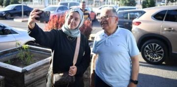 Bakan Bykkl, Yabanc Uyruklu rencilerin Bayram Ve Sertifika Sevincine Ortak Oldu