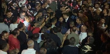 Kayseri Valisi Gkmen iek ve Milletvekili Baki Ersoy mahalleliyi dinledi