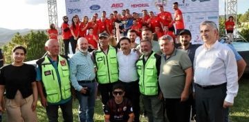 BAKAN OLAKBAYRAKDAR,  AMA, YAMULAYI SU SPORLARI MERKEZ HALNE GETRMEK